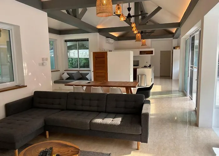 Umiimaan Pool Villa, 4Br, 4Ba